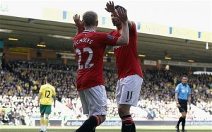 Scholes and Giggs, the goal scorers Scholes and Giggs, the goal scorers
