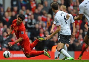 Suarez dive