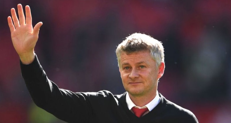 Ole Gunnar Solskjaer waving