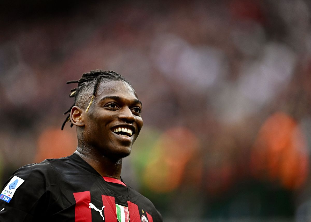 Rafael Leao all smiles on the pitch