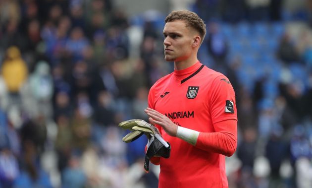 Bart Verbruggen emerges as a Man United transfer target