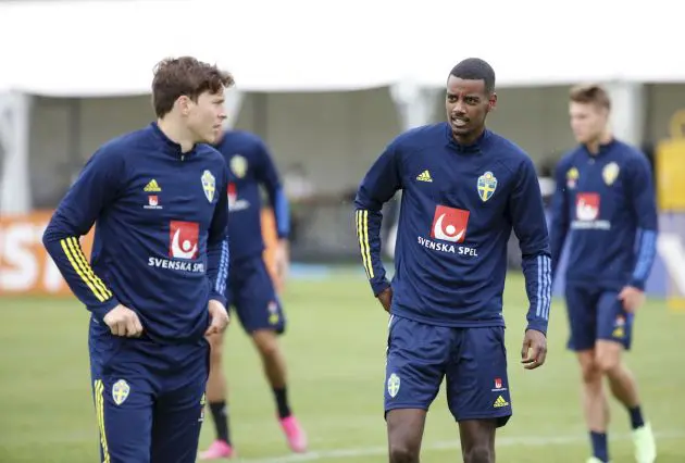 Alexander Isak alongside Viktor Gyokeres in Sweden training