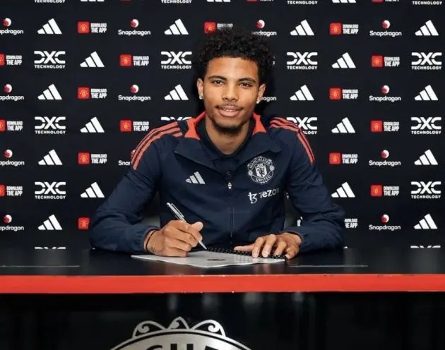 Ethan Williams signing Man United contract