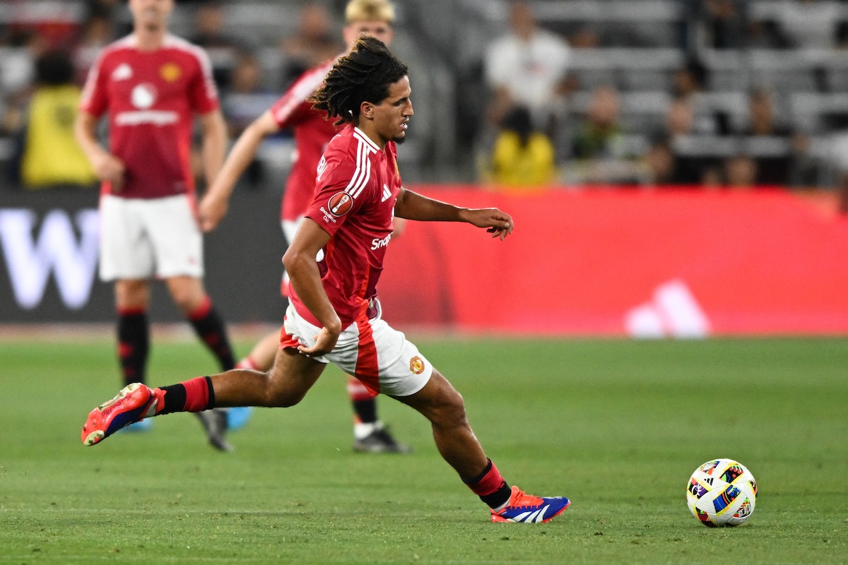 Hannibal Mejbri in action for Man Utd