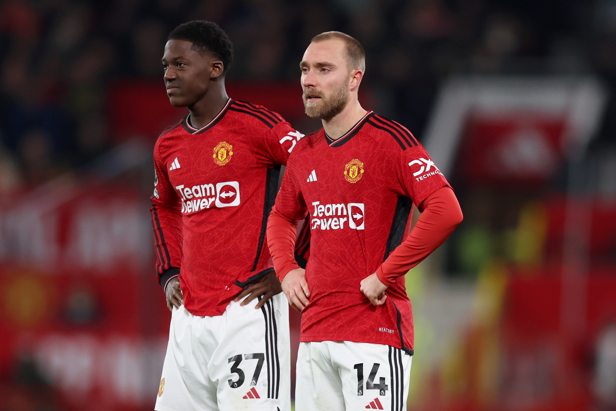 Louis Saha believes Kobbie Mainoo and Christian Eriksen could be doing more to help their struggling skipper Bruno Fernandes. Louis Saha believes Kobbie Mainoo and Christian Eriksen could be doing more to help their struggling skipper Bruno Fernandes.
