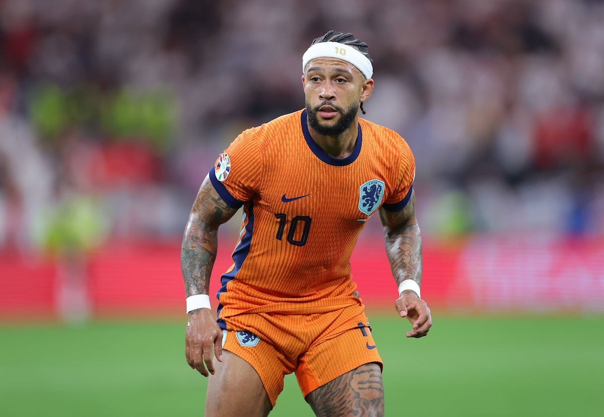 Memphis Depay could become a free agent if his Corinthians contract is terminated
