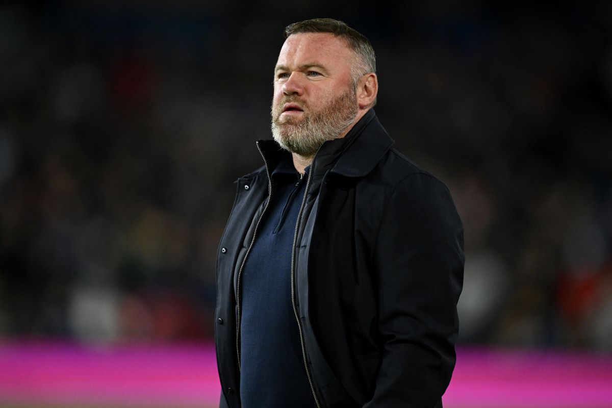 Wayne Rooney urged to return to Manchester United