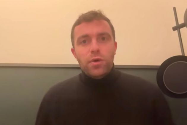 Fabrizio Romano discusses transfers in his YouTube video.