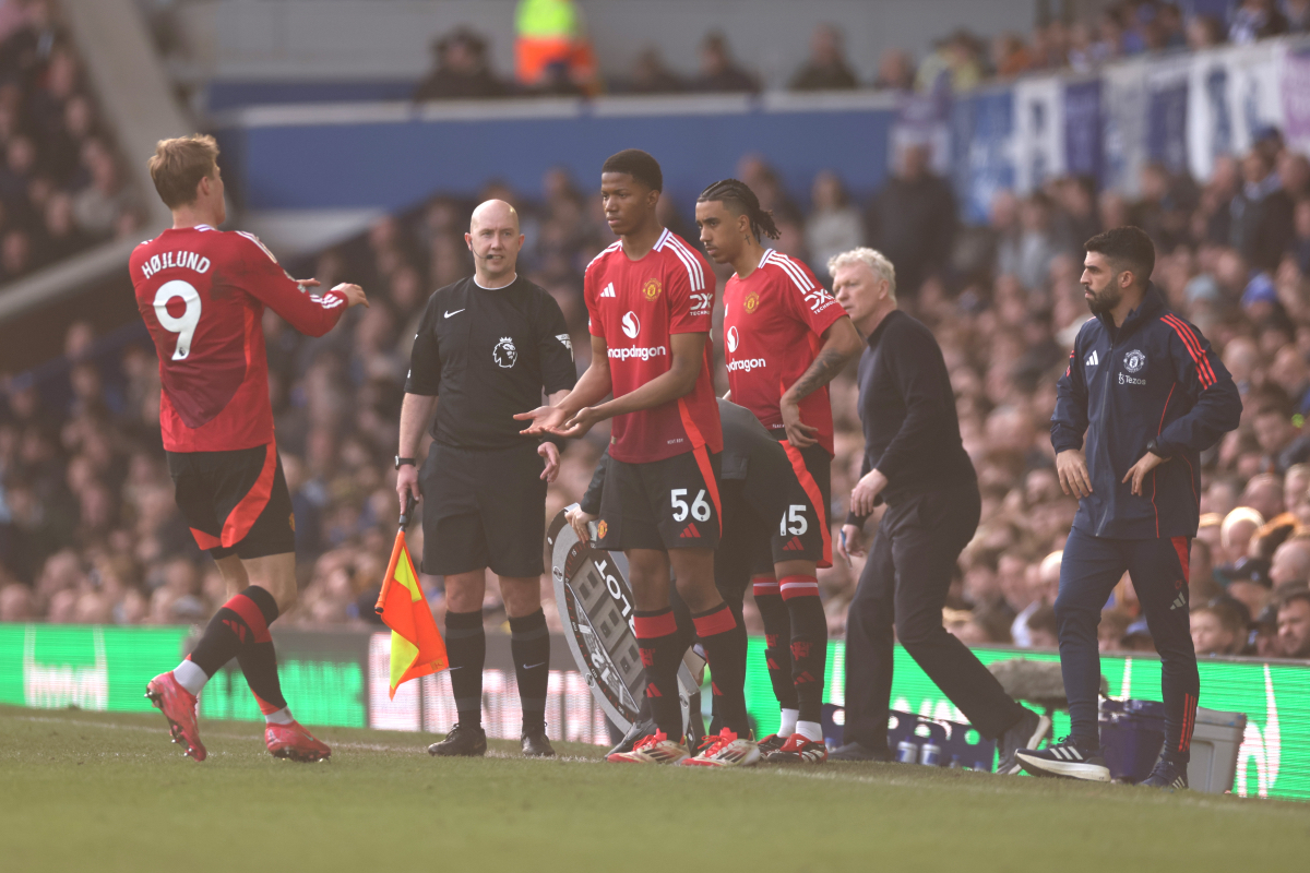 Chido Obi replaces Rasmus Hojlund against Everton.