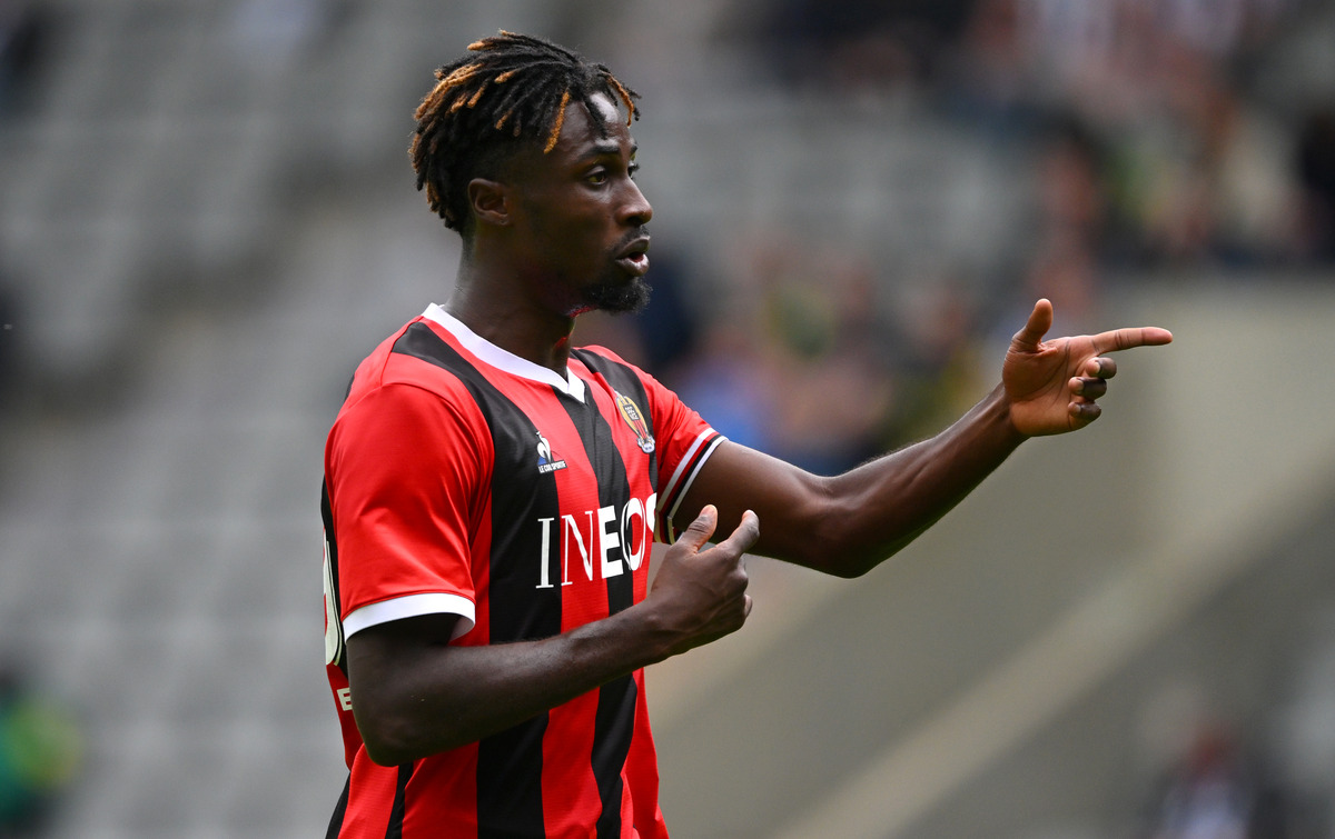 Evann Guenssand in action for OGC Nice