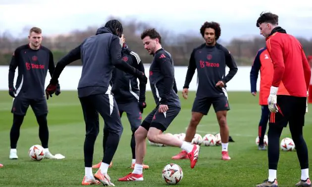 Man Utd players in training
