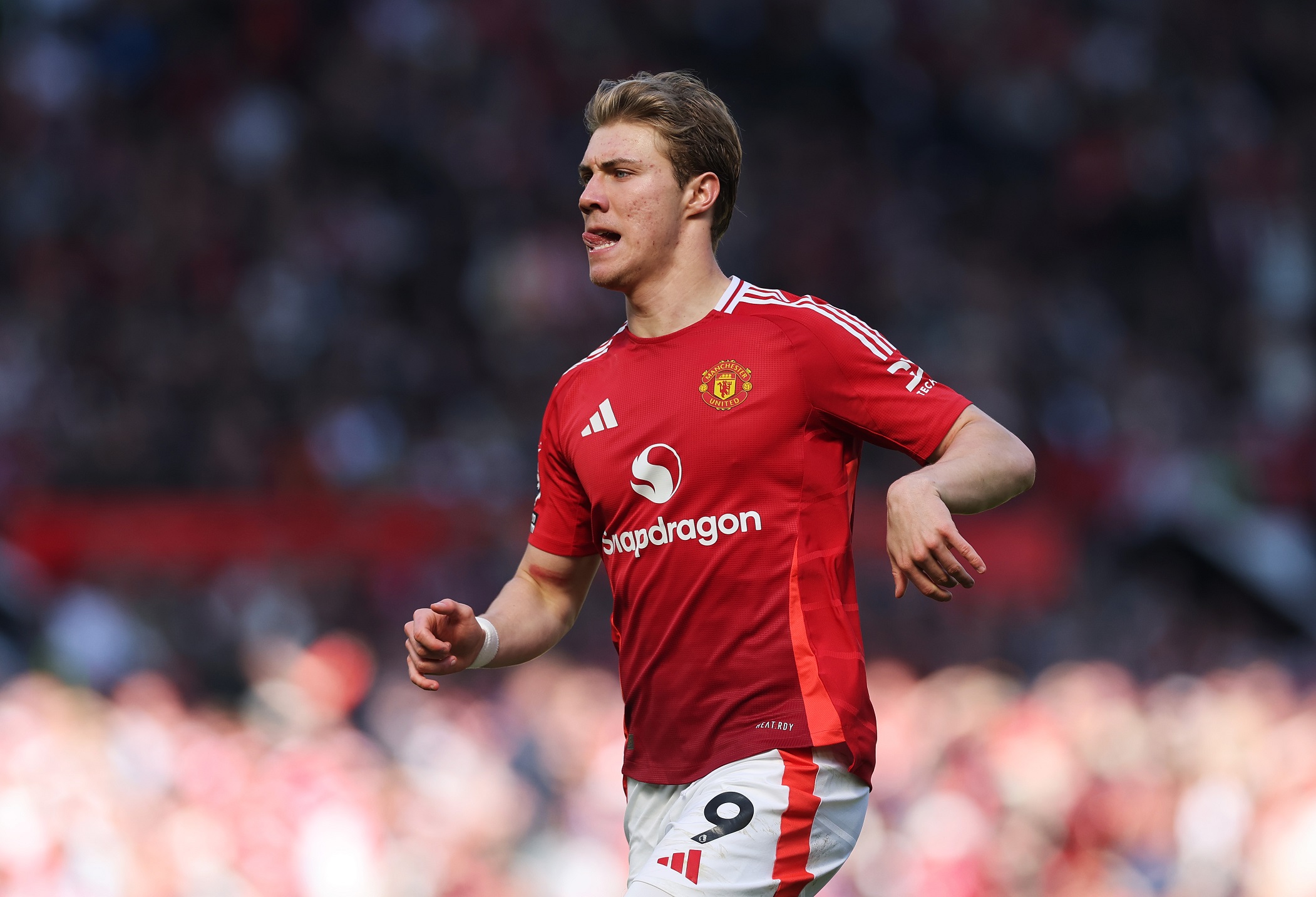 Rasmus Hojlund in action for Man United