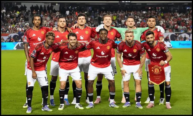 Man United players smile for a pre-match picture.