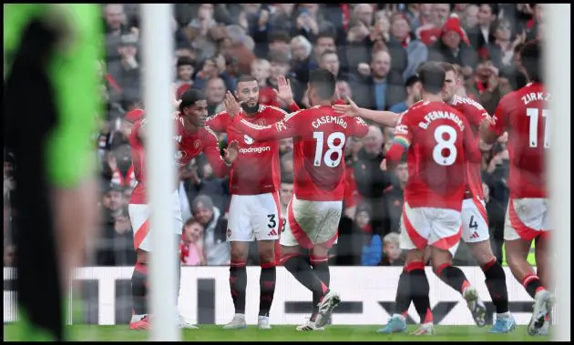Man United players celebrate Marcus Rashford’s goal.