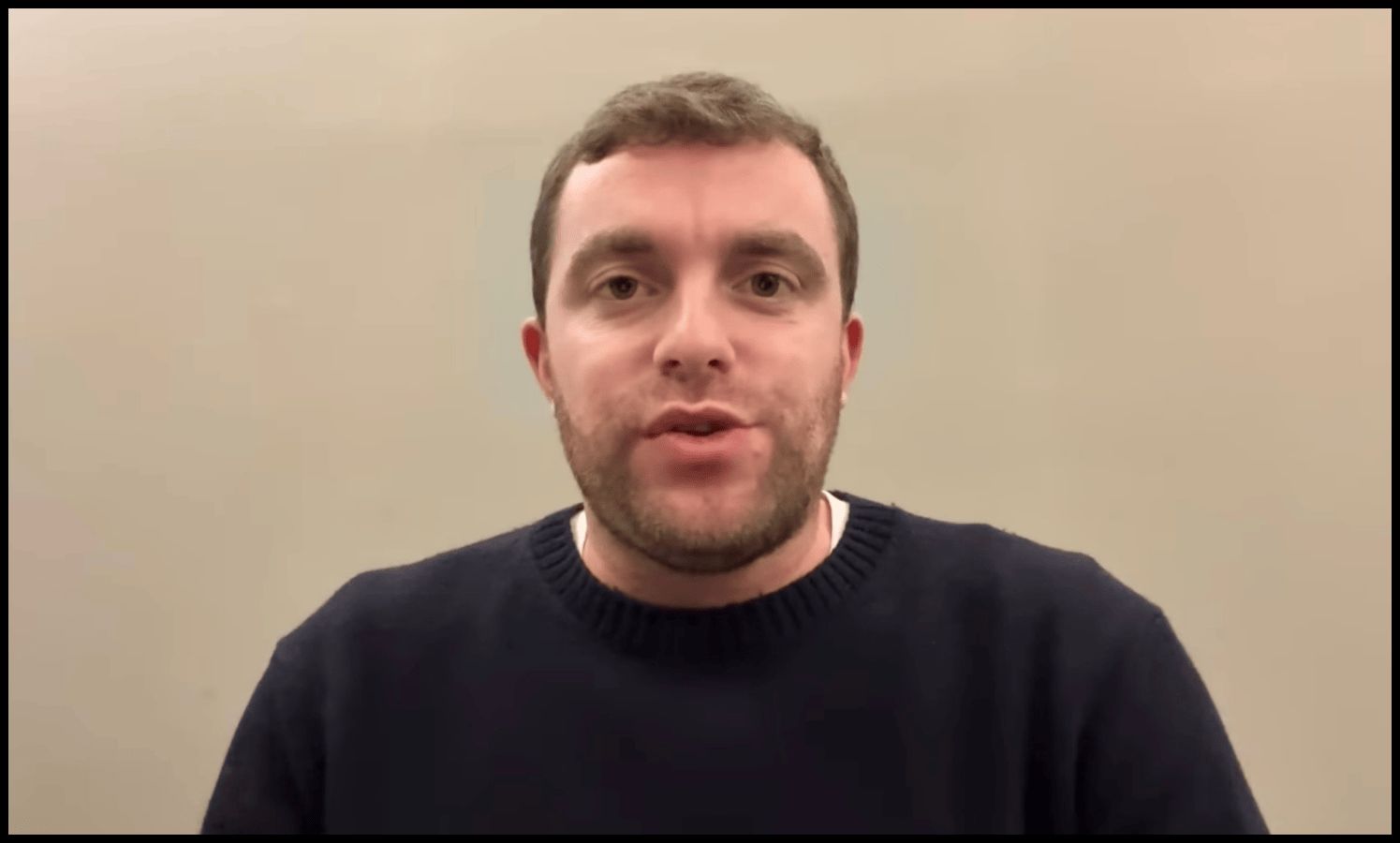 Fabrizio Romano discusses transfers on his YouTube channel.