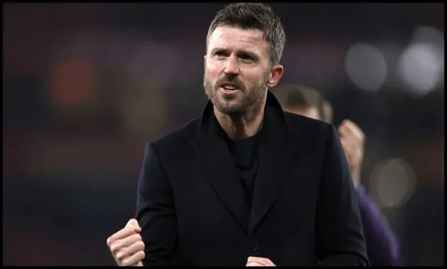 Michael Carrick celebrates with Man United fans after beating Arsenal.