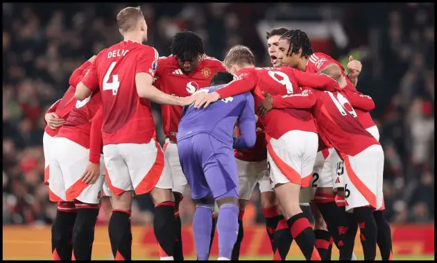 MANCHESTER, ENGLAND - JANUARY 16: Manchester United players huddle prior to the Premier League match between Manchester United FC and Southampton FC at Old Trafford on January 16, 2025 in Manchester, England