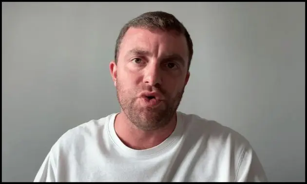 Fabrizio Romano talks about transfers on YouTube.