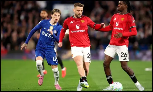 Alejandro Garnacho chasing after Luke Shaw