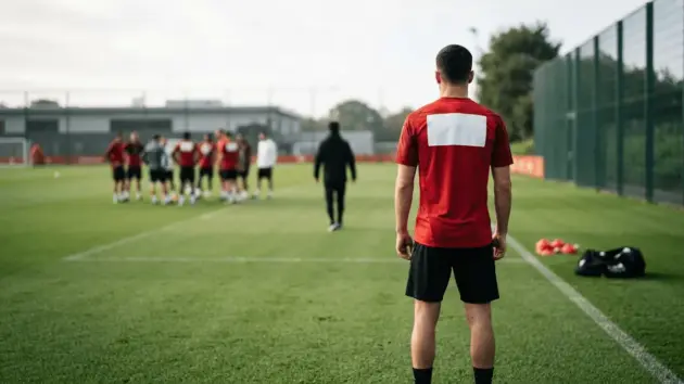 Manchester United-inspired forward returns to training as a coach considers a fresh opportunity